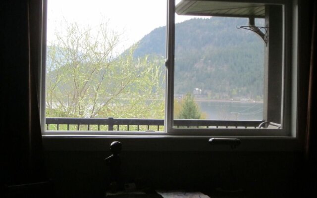 Suite As it Gets Vacation Rental/B&B