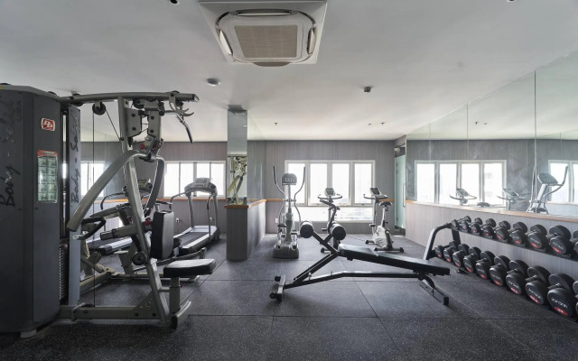 Silverland May Hotel