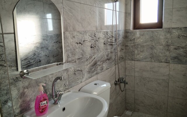 Migroras Otel & Restaurant - Karestel Yaylasi