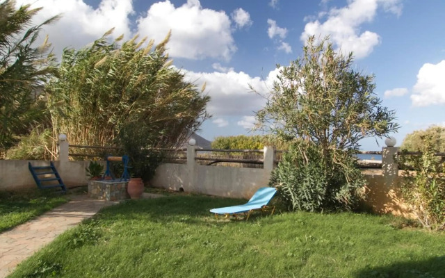 Mantilida Villa & Studio