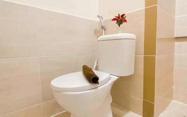 Earthtone 2Br At Meikarta Apartment