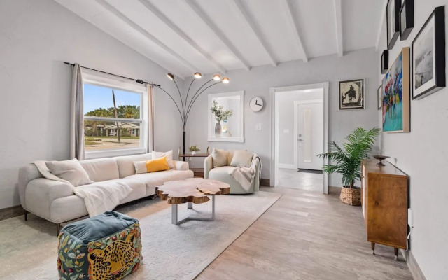 172 Woodland Ave