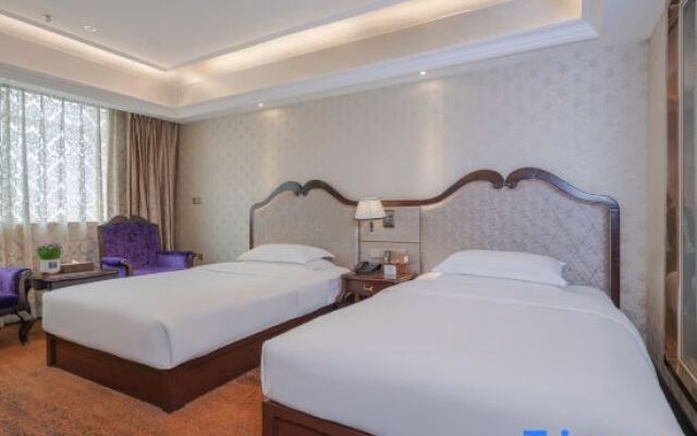 Qinglv International Hotel