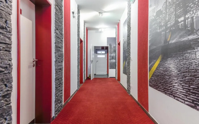 Hotel 108