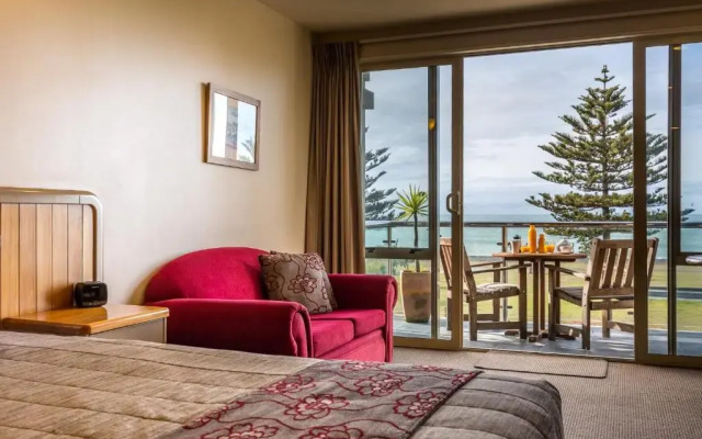 Pebble Beach Motor Inn