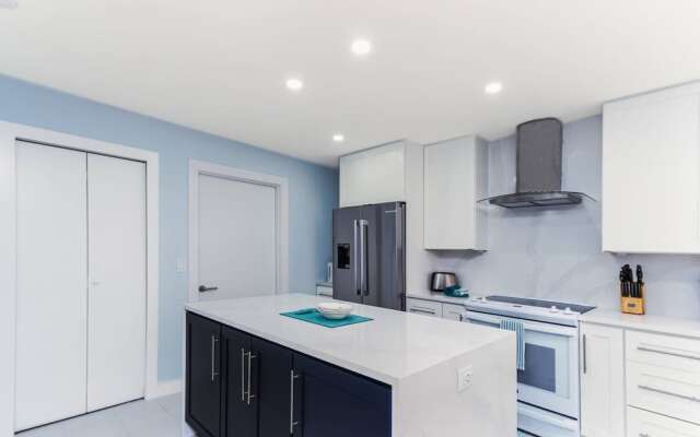 Yellow Pine Duplex Close to Pool & Tennis