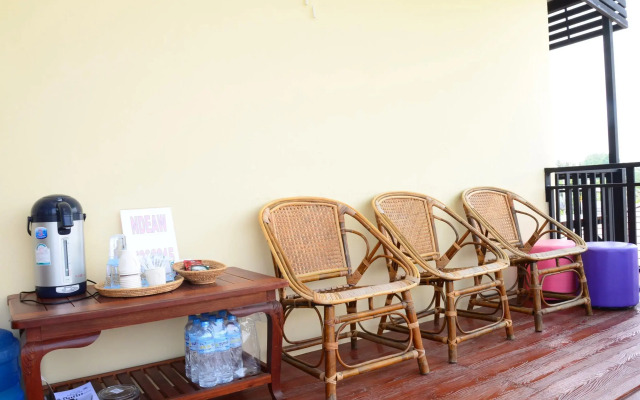 Baan Taklom Chomtalay