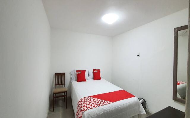 OYO Hotel Colonial