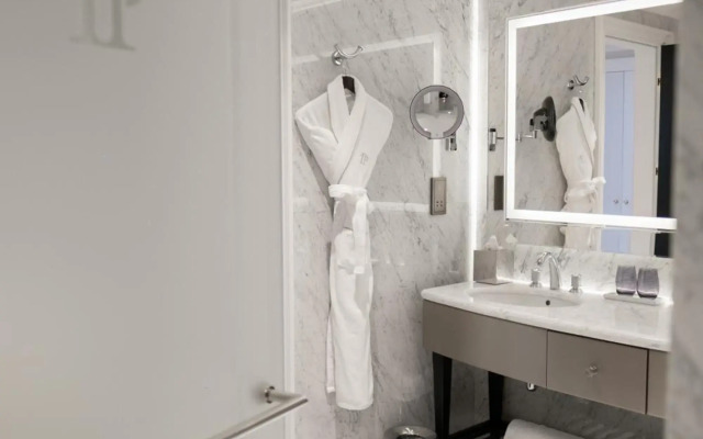 The Plaza Doha, LXR Hotels & Resorts