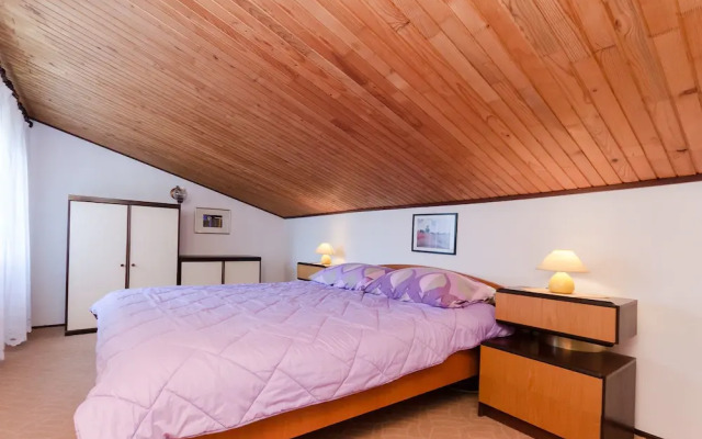 Apartments Mandica