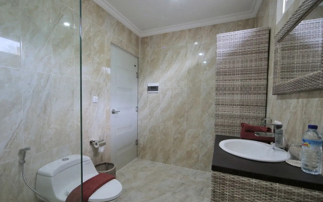 Meno Mojo Beach Resort