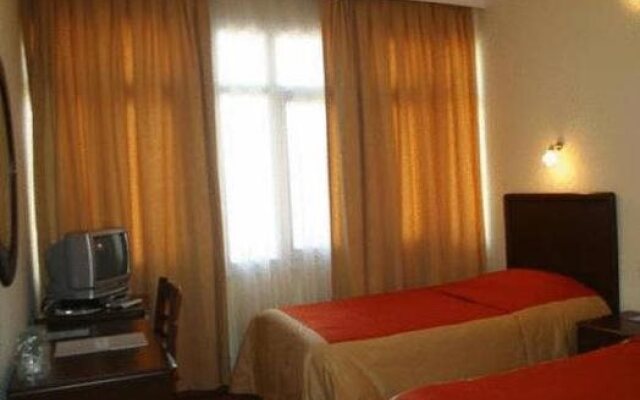 Kristal Hotel