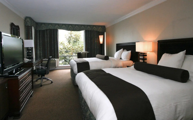 Granville Island Hotel