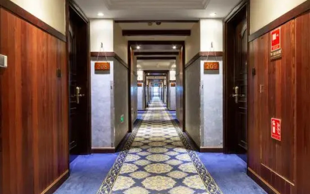 Kunming Jiali Ze Saville Royal Hotel