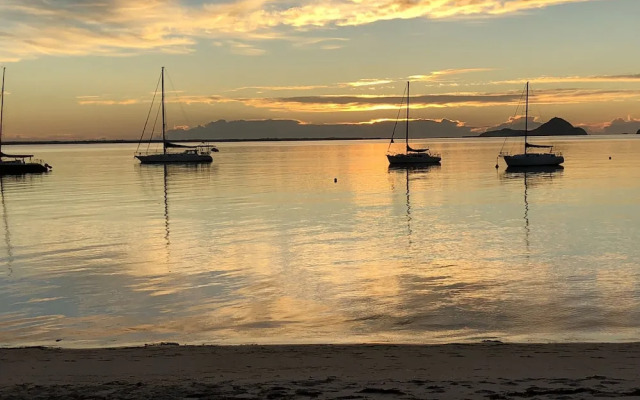 Salamander Beach Accommodation Adults Only