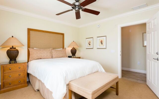 RVH 052 Relax in Centre Court