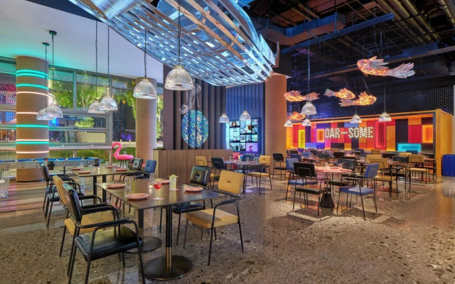 Moxy Ningbo Old Bund