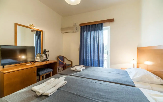 Hiona Holiday Hotel