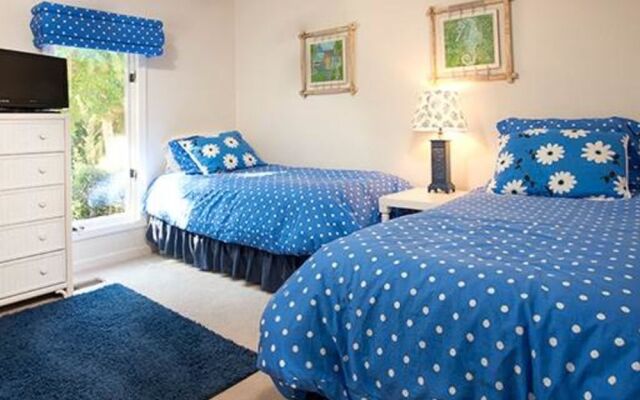 Sea Lane 19 by RedAwning