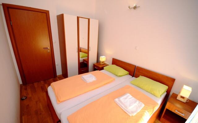 A7 - apt With 2 Balconies, 5 min Walking to Beach