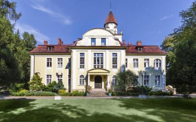 Hotel Pałac Nieznanice
