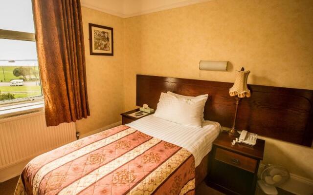 Queen s Hotel