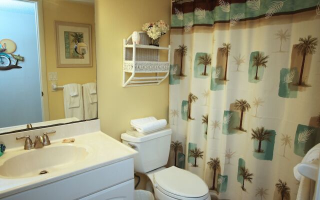 Chateaux 208 Apartment