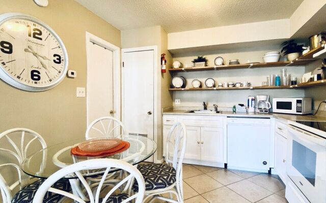 The Cove 209A by ALBVR