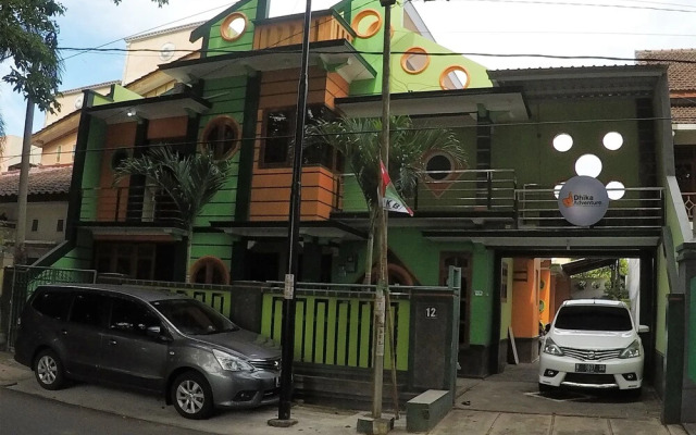 Dhika Adventure - Hostel