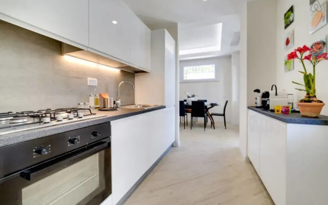 Luxury, Large Flat With Terrace on Vatican Walls