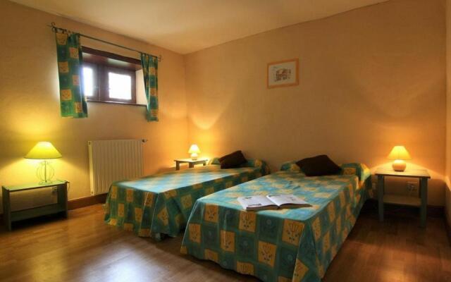 Gîte Villeneuve-d'Allier, 6 pièces, 10 personnes - FR-1-582-183