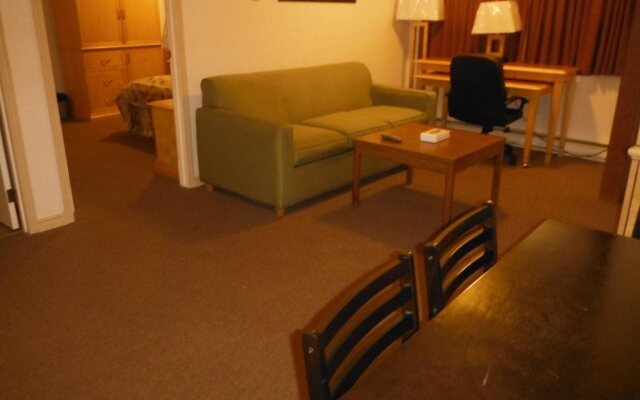 Tumbler Ridge Inn