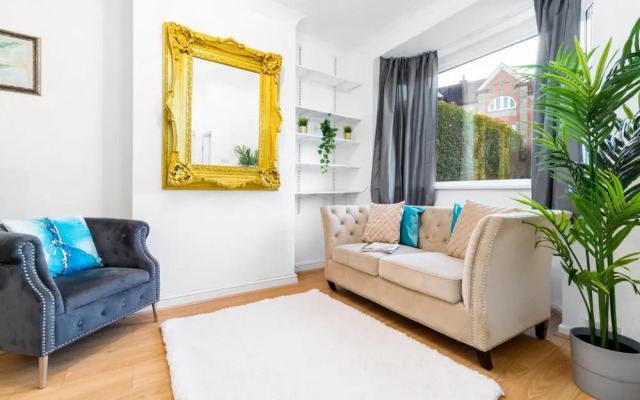 Pretty House in Popular Harborne