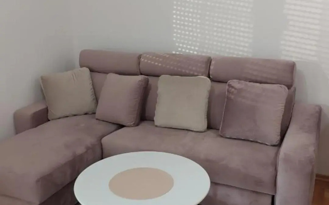 SUNRISE Apartments