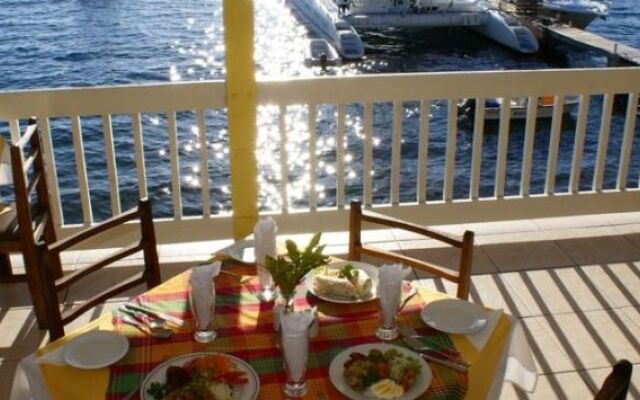 Anchorage Hotel & Dive Center