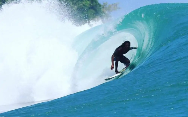 Surf Break at Paunch