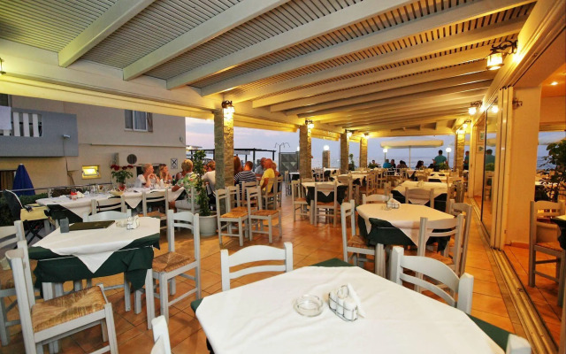 Menia Beach Hotel
