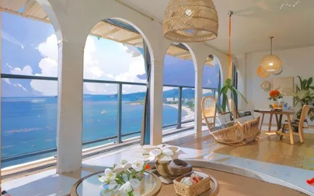 Ninghai Sunset Net Red Seaview Homestay (Vanke Shuangyuewan Branch)