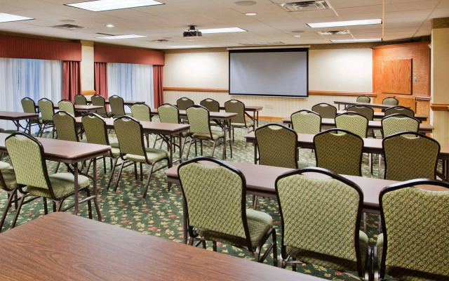 Country Inn & Suites by Radisson, Newnan, GA