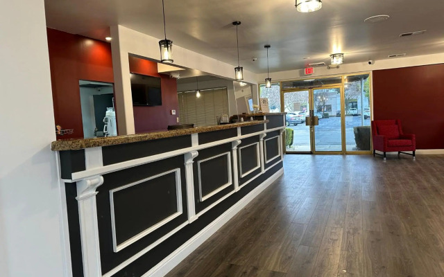 HomeTowne Studios by Red Roof Yuba City Bonanza – Marysville