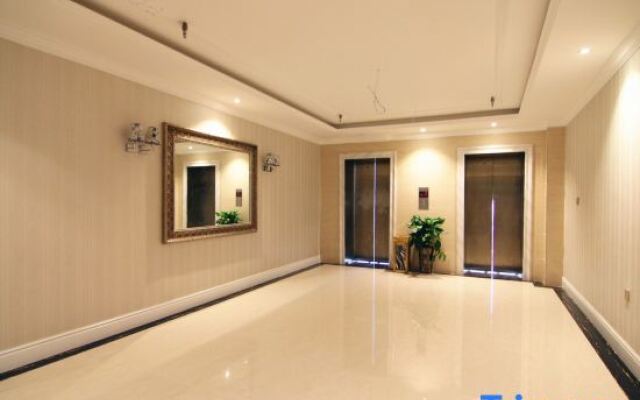 Shijia Fashion Hotel (Xinxiang East Railway Station)