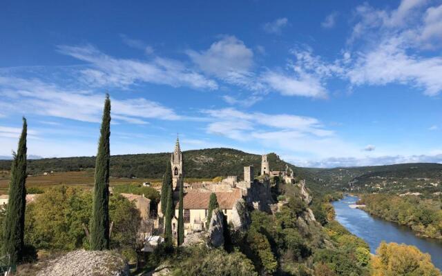 Maison Des Bourgades
