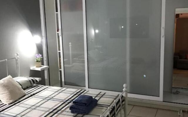 Cozy 1 bedroom apartment close to the beach