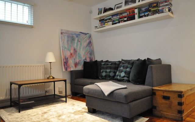 Fabulous 1 Bedroom Flat In Dalston Junction