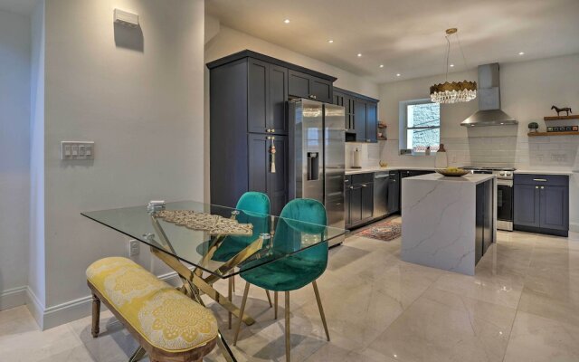 Upscale + Unique Townhome in University City!