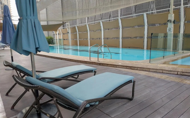 Luxury Urban Retreat w Burj Khalifa Views