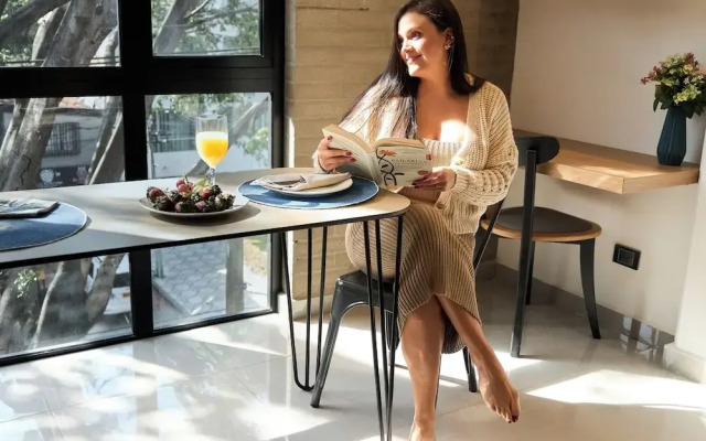 Stadio's Cozy Rosa Negra Suite
