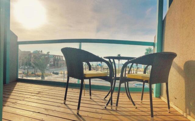 Sur La Mer Hotel