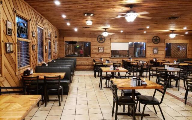 Inn At Mexia