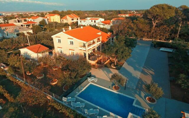 Apartments Nikaia